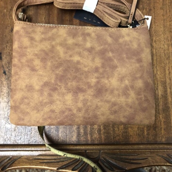 Violet Ray NYC ,Cocnag suede purse,cross shoulder strap,Zipper,Pockets.! - Picture 4 of 9